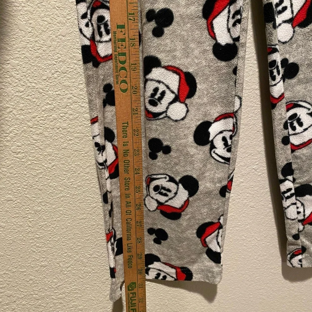 Disney Christmas Pajamas Mickey Mouse pants size 8 UNISEX Winter Holidays
